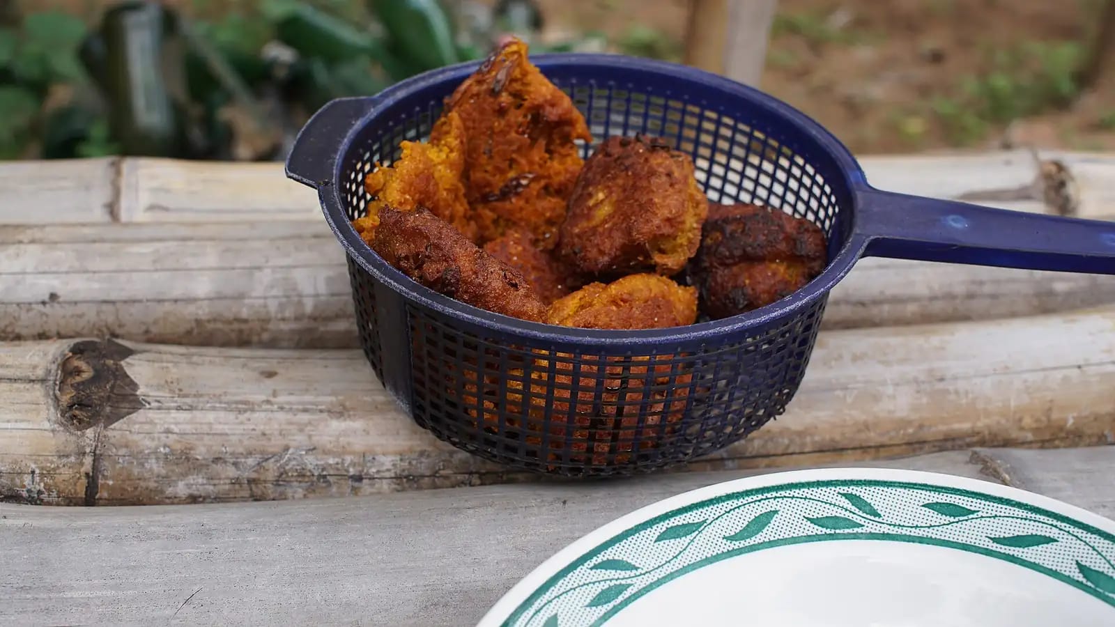 Foto van akara tijdens de bereiding in Nigeria